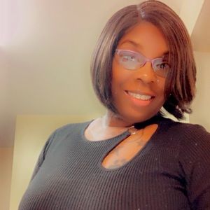 Meet your Posher, Fallon